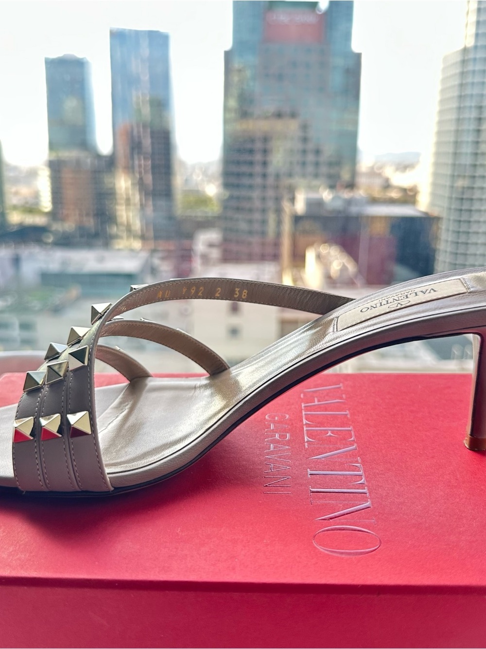 Valentino Women’s Shoes Size 38 Nude Mule Sandals with Gold Studs 2.5” heels . - Picture 5 of 16